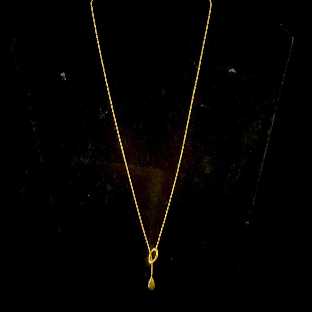 🌸$5/25🌸 - Gold Tone Fashion Necklace